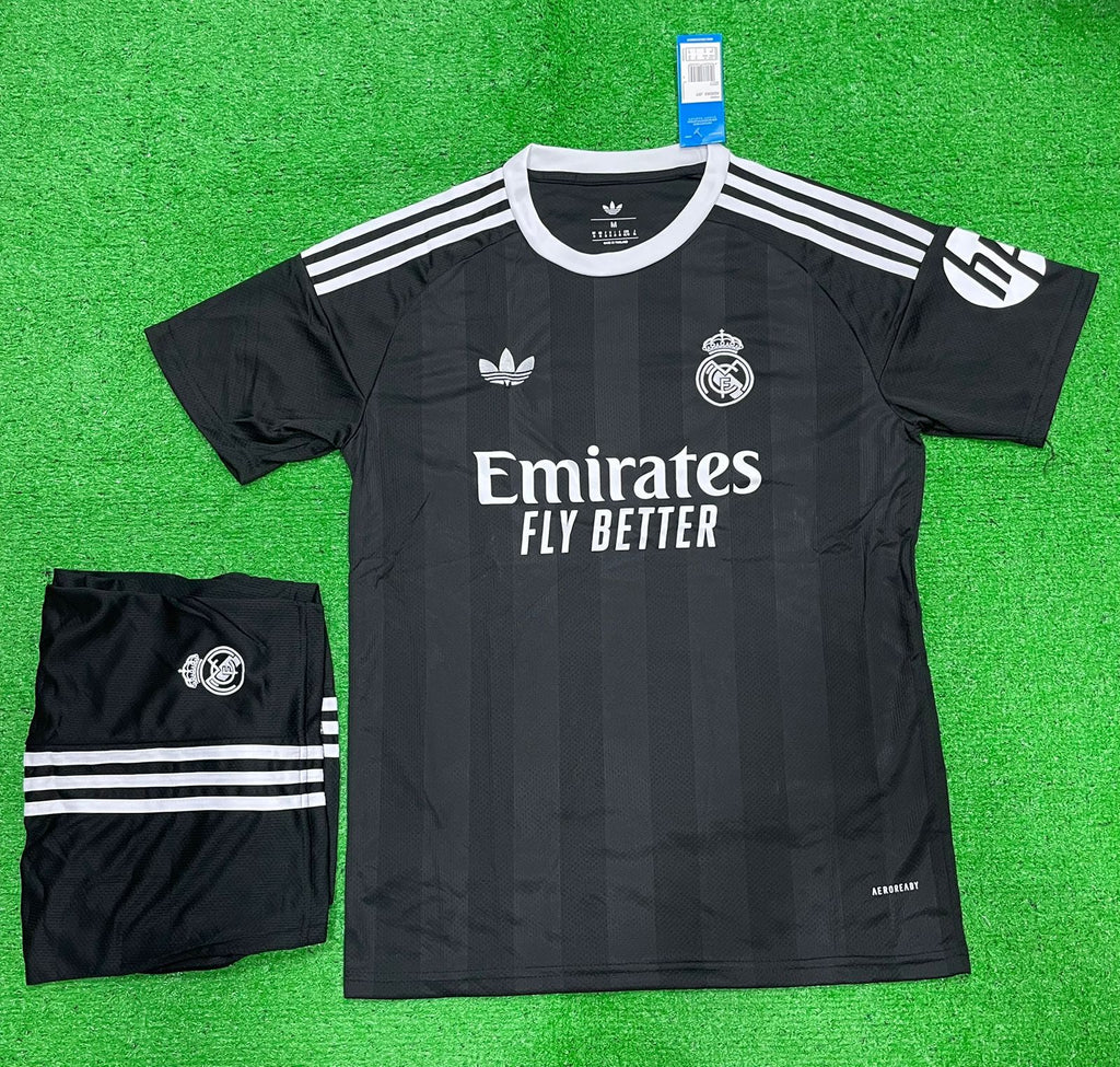 Real Madrid 2025/26 season black goalkeeper kit