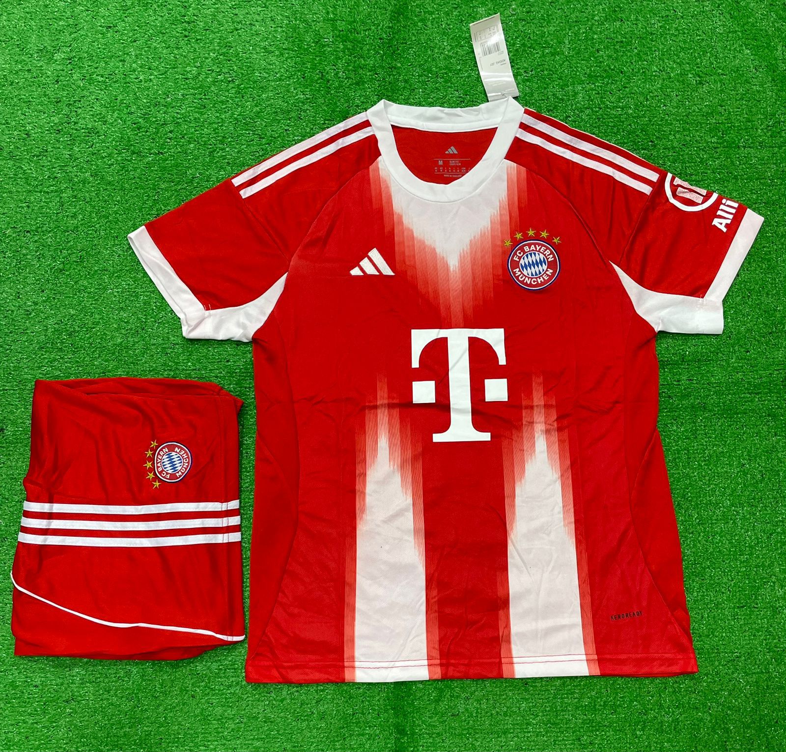 FC Bayern Munich 2025/26 home jersey